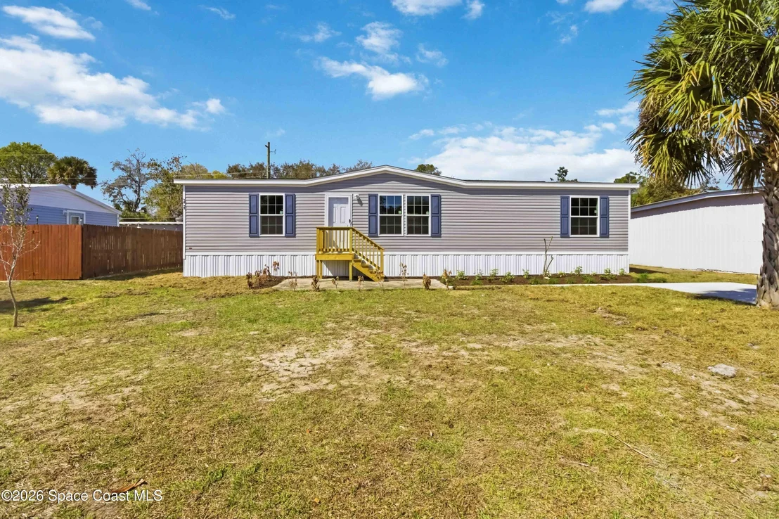 Photo of 6989 Dahlia Drive