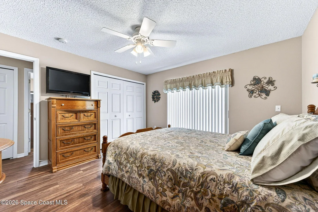 Photo of 2125 Redwood Circle NE