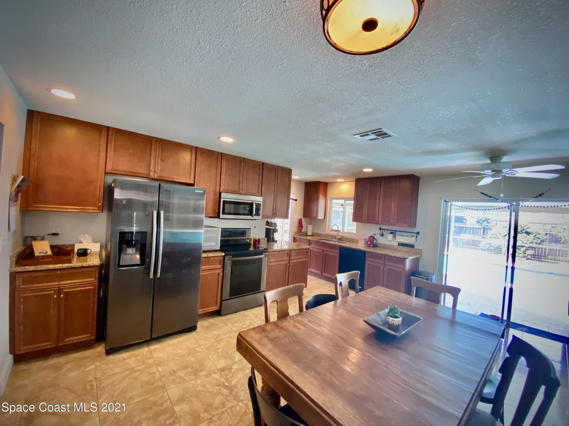 Photo of 740 Burman Lane NE