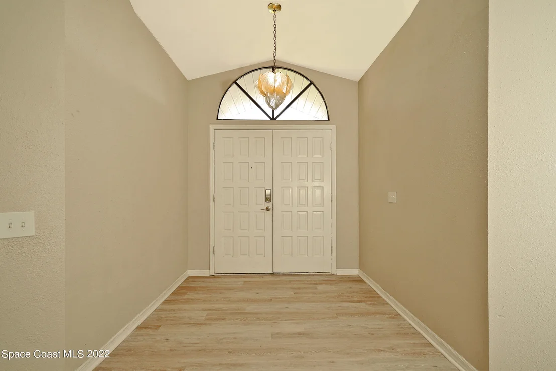 Photo of 452 Crystal Lake Drive