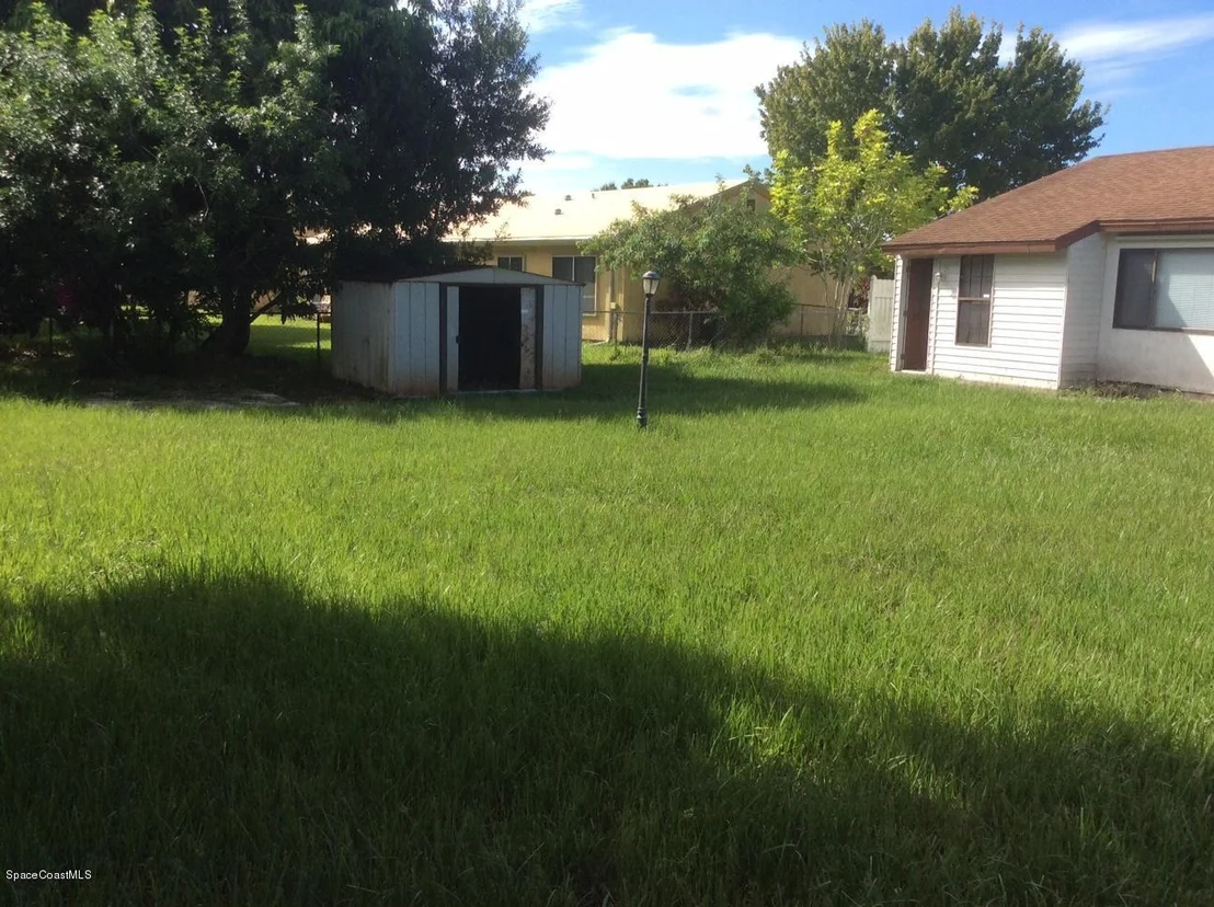 Photo of 1359 Carr Circle NE