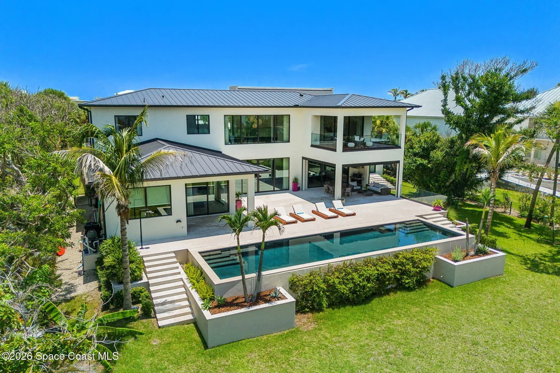 Photo of 7866 Casuarina Drive