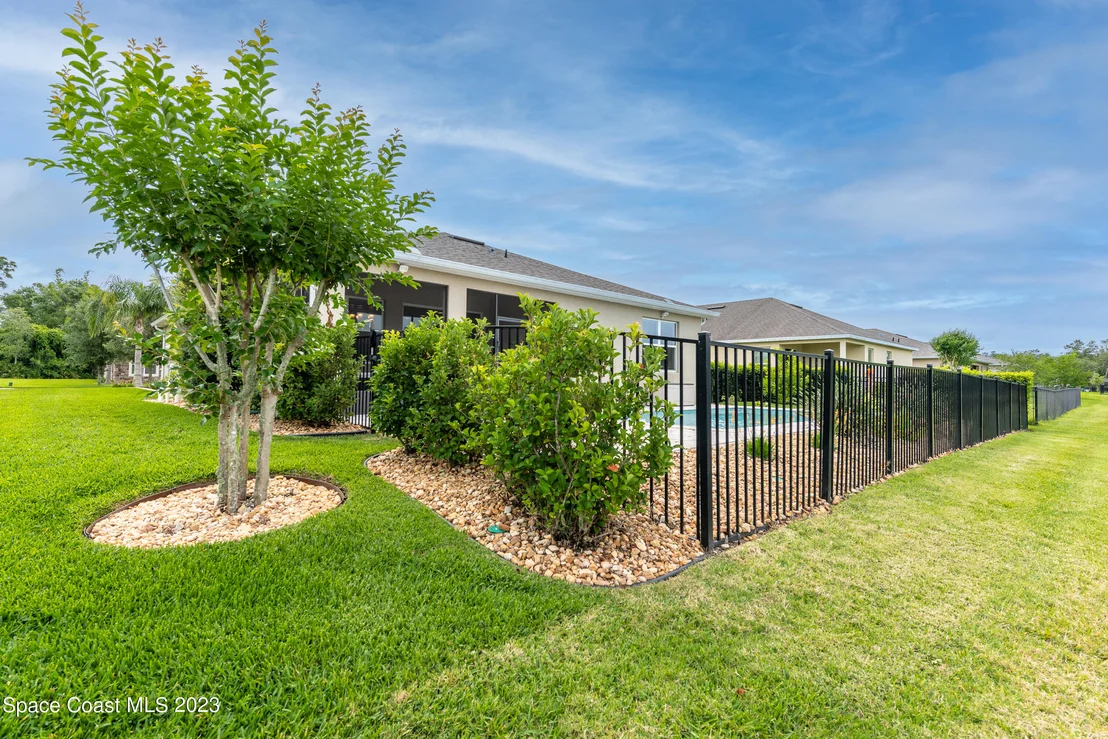 Photo of 450 River Square Lane