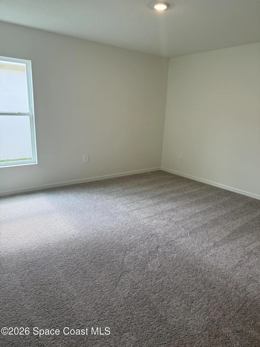 Photo of 962 SW Richmond Circle SW