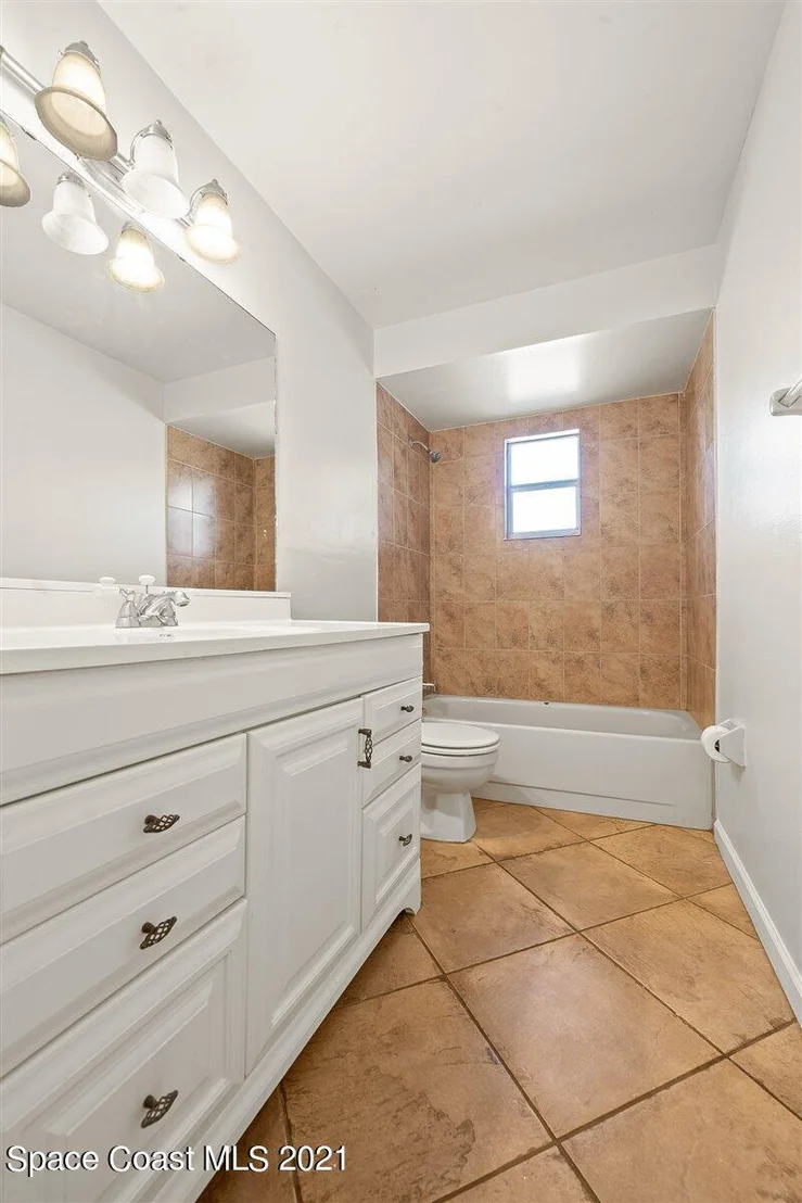 Photo of 550 Ford Circle W