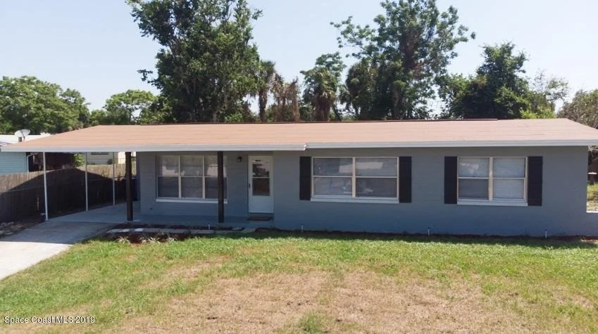 Photo of 1745 Golfview Drive