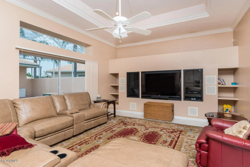Photo of 985 Palm Brook Drive