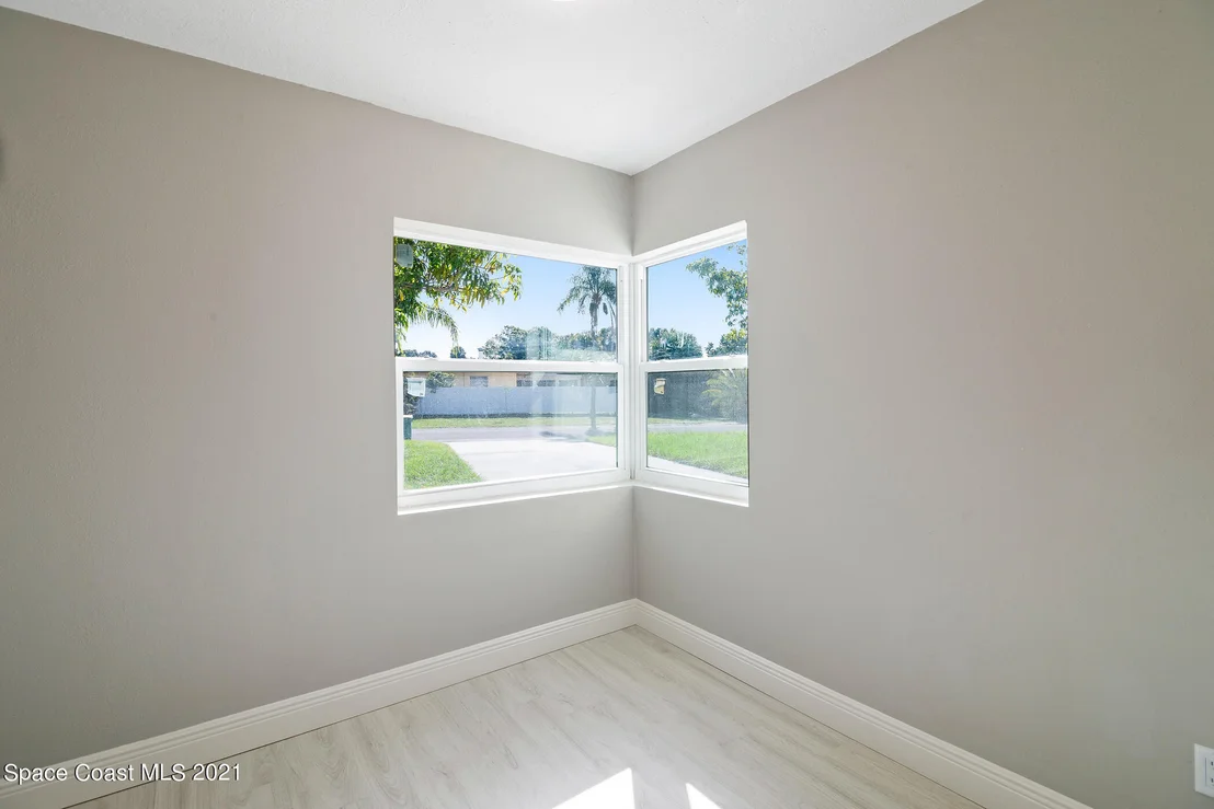 Photo of 1700 Loquat Drive