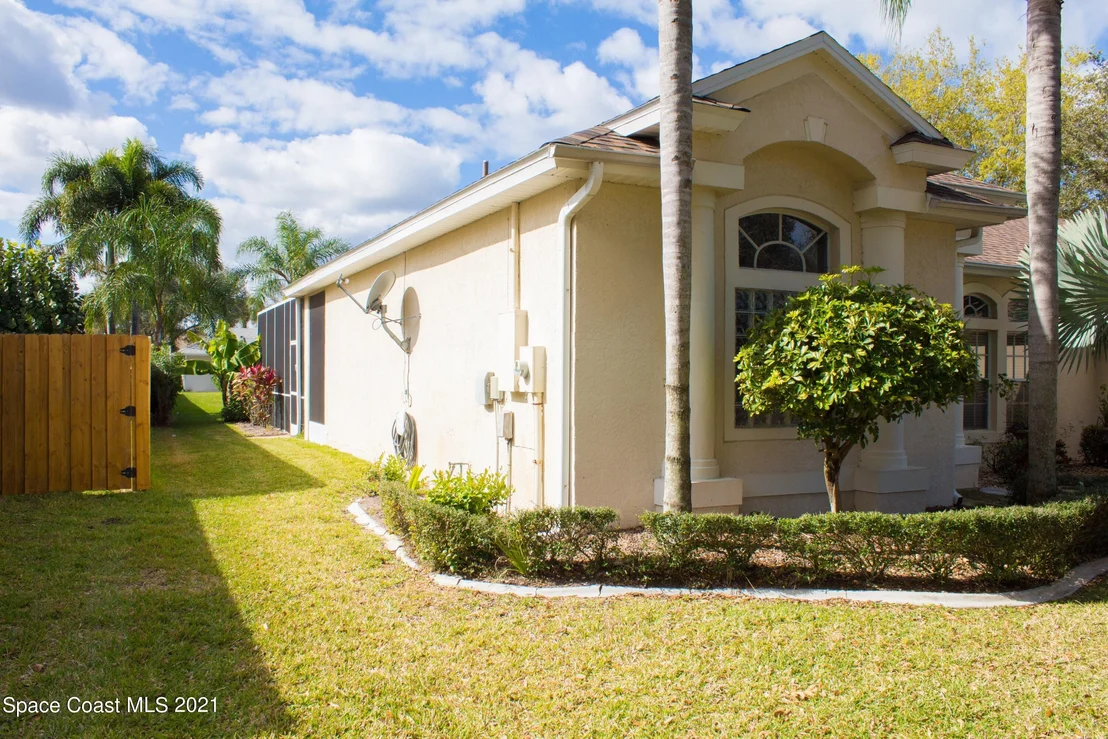 Photo of 5700 Newbury Circle
