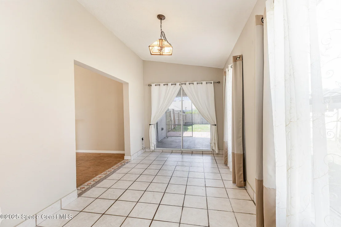 Photo of 6480 Annapolis Street