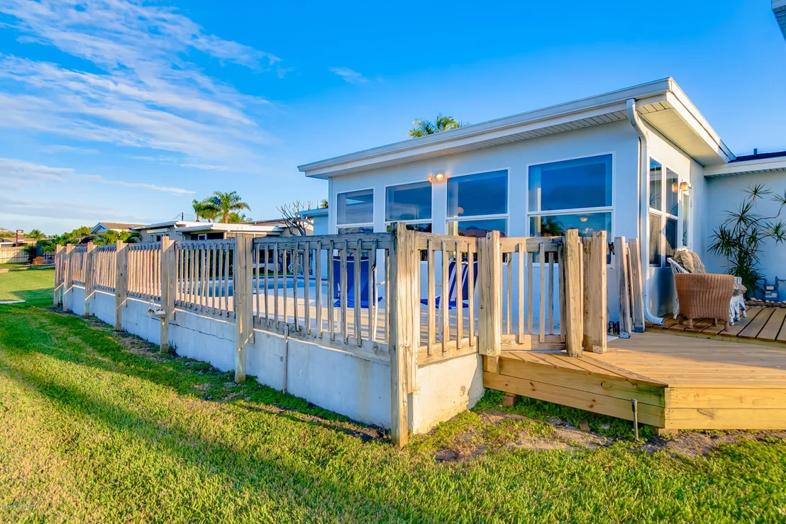 Photo of 485 Cardinal Drive
