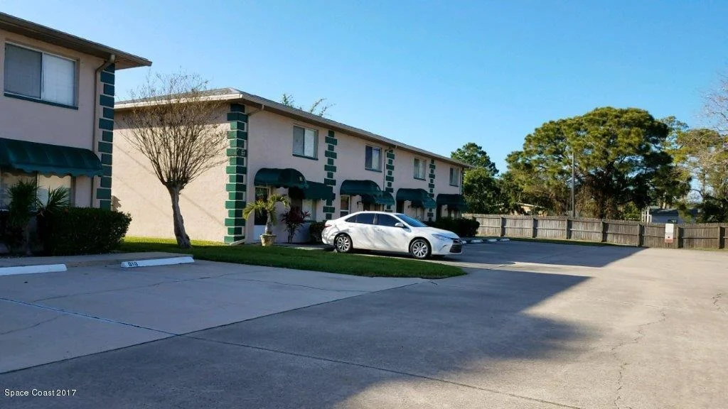 Photo of Unit 17 at 1880 Murrell Road