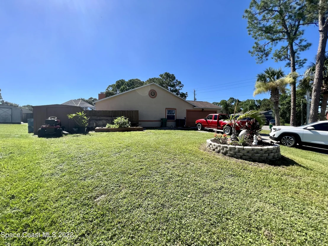 Photo of 6553 Cedar Avenue