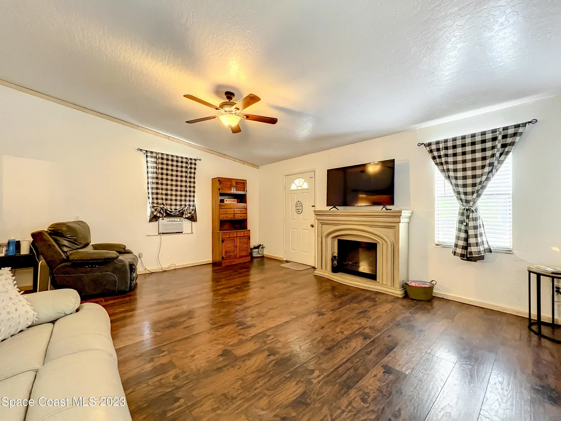 Photo of 9295 Concord Road