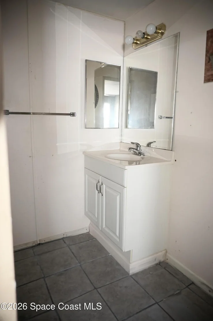 Photo of 2339 Royal Palm Drive NE