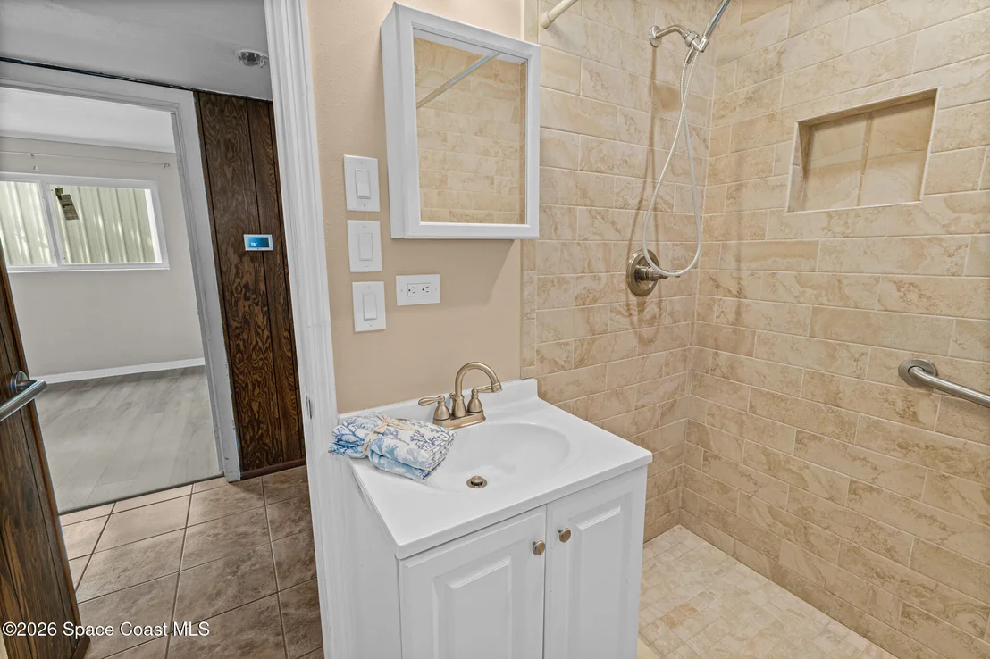 Photo of 1101 Hickory Lane