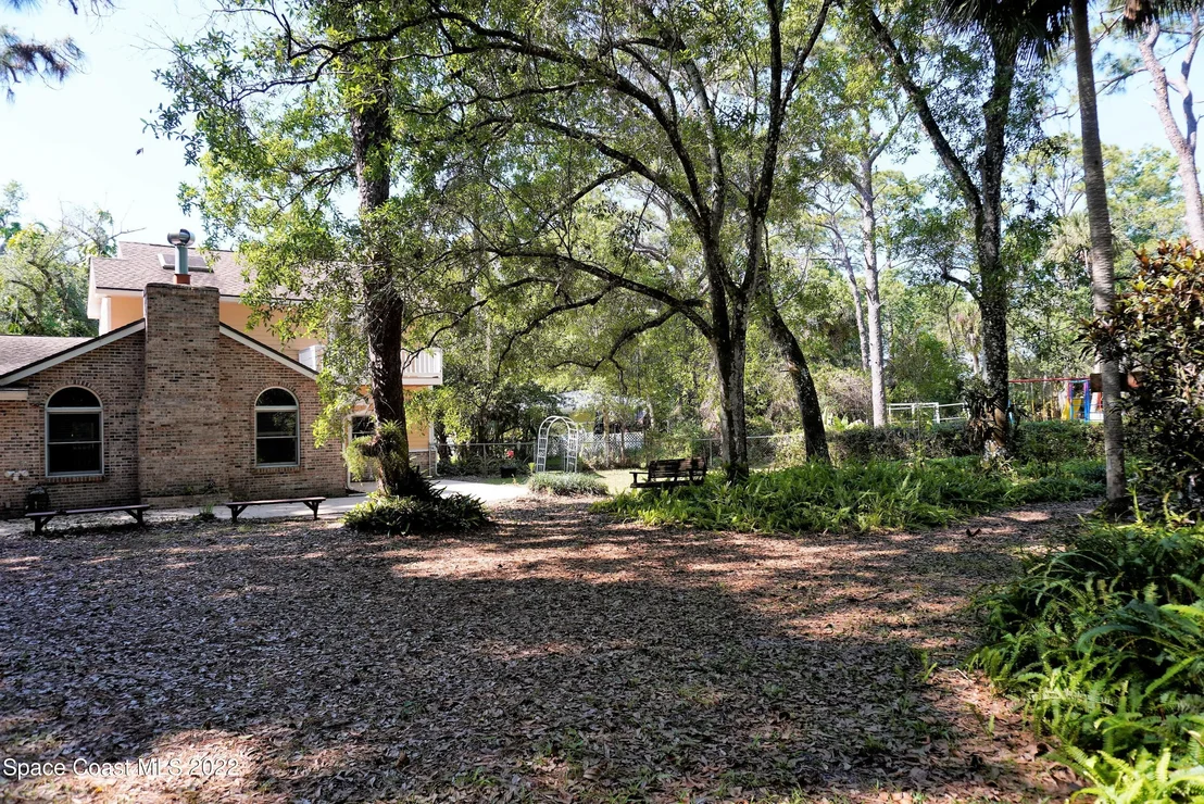 Photo of 686 Hammock Road