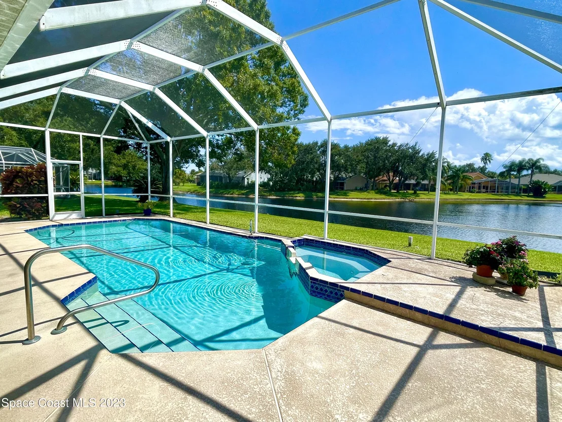 Photo of 369 Lake Victoria Circle