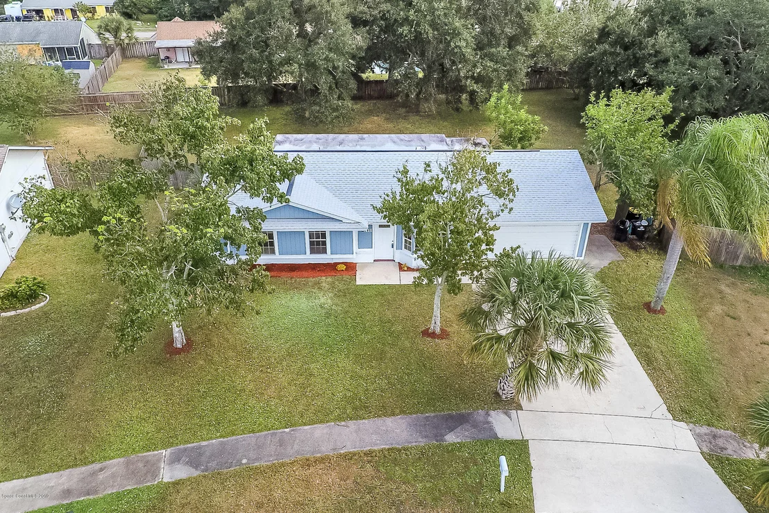 Photo of 1111 Cotton Road NE