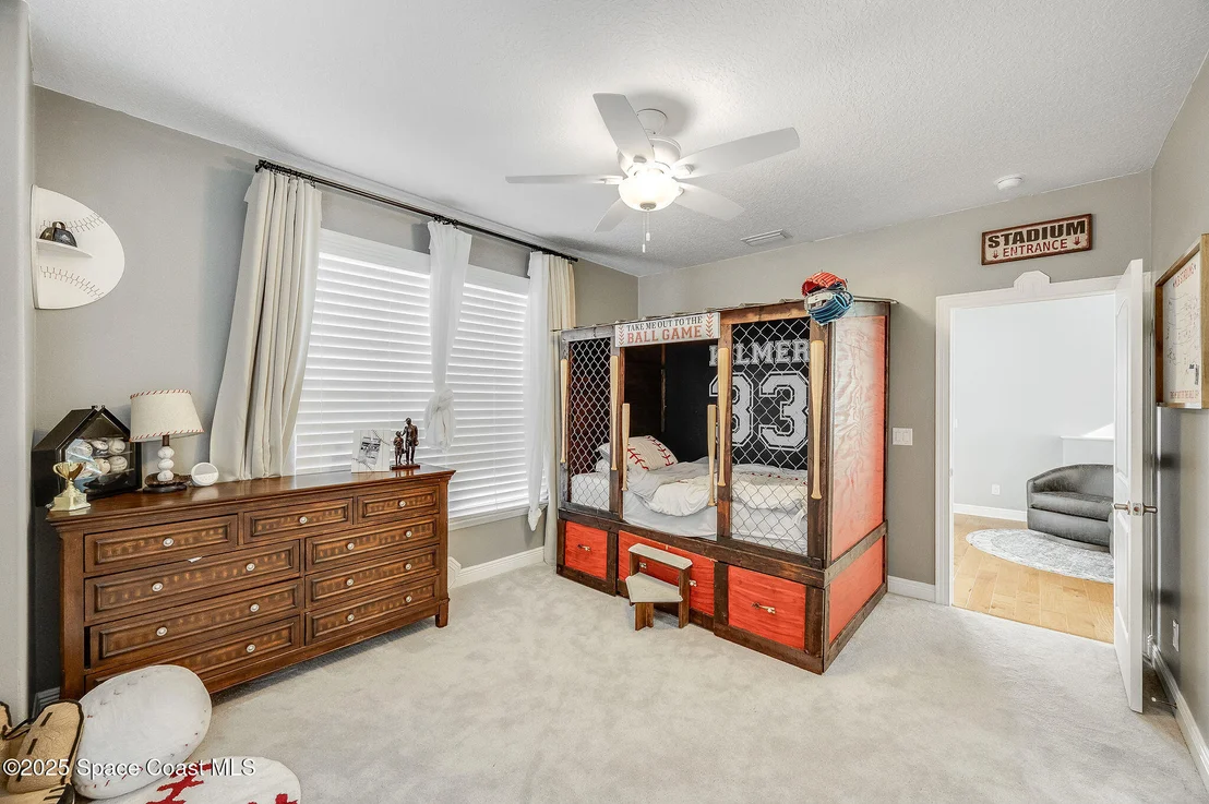 Photo of 4236 Hield Road NW