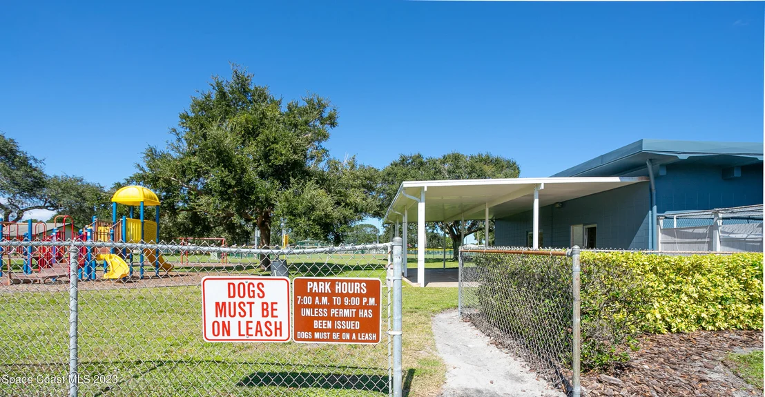 Photo of Unit 7 at 1475 Beechfern Drive