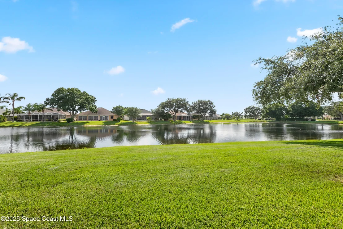 Photo of 2596 Addington Circle