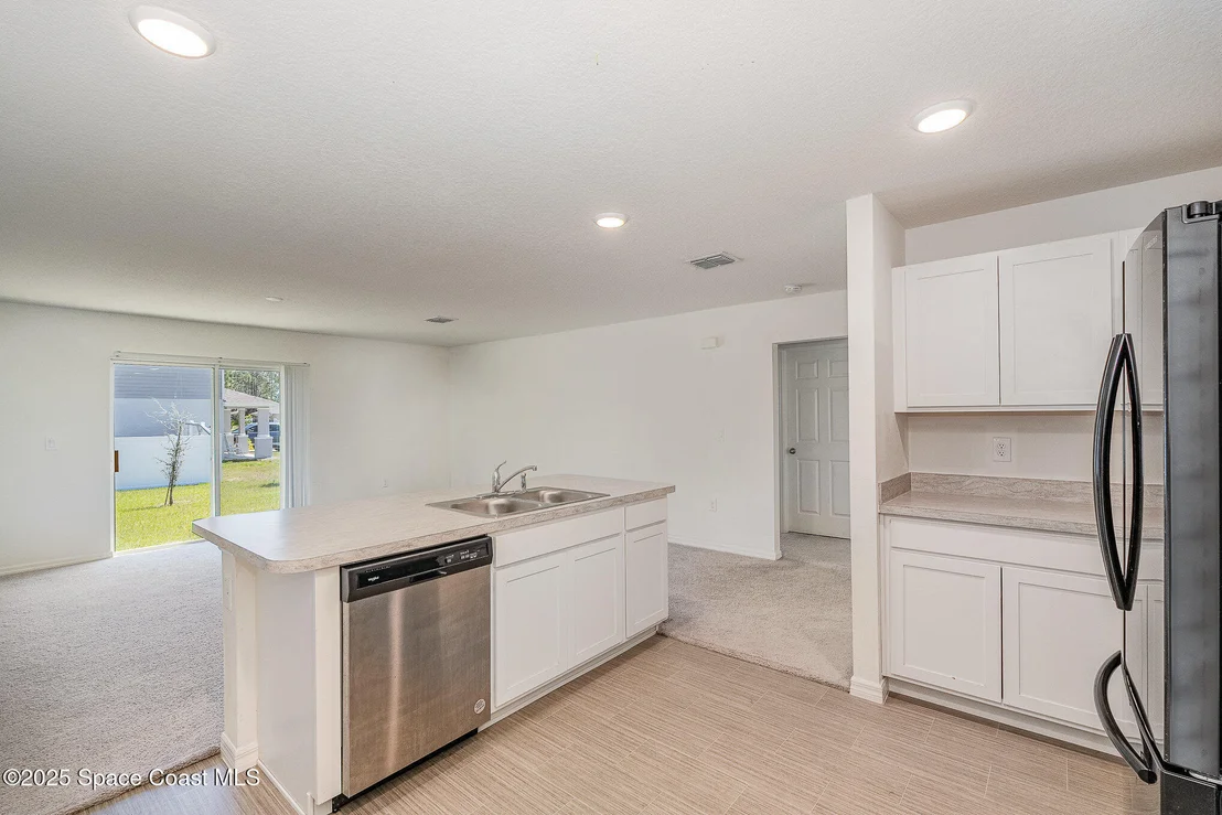 Photo of 2359 Fallkirk Avenue
