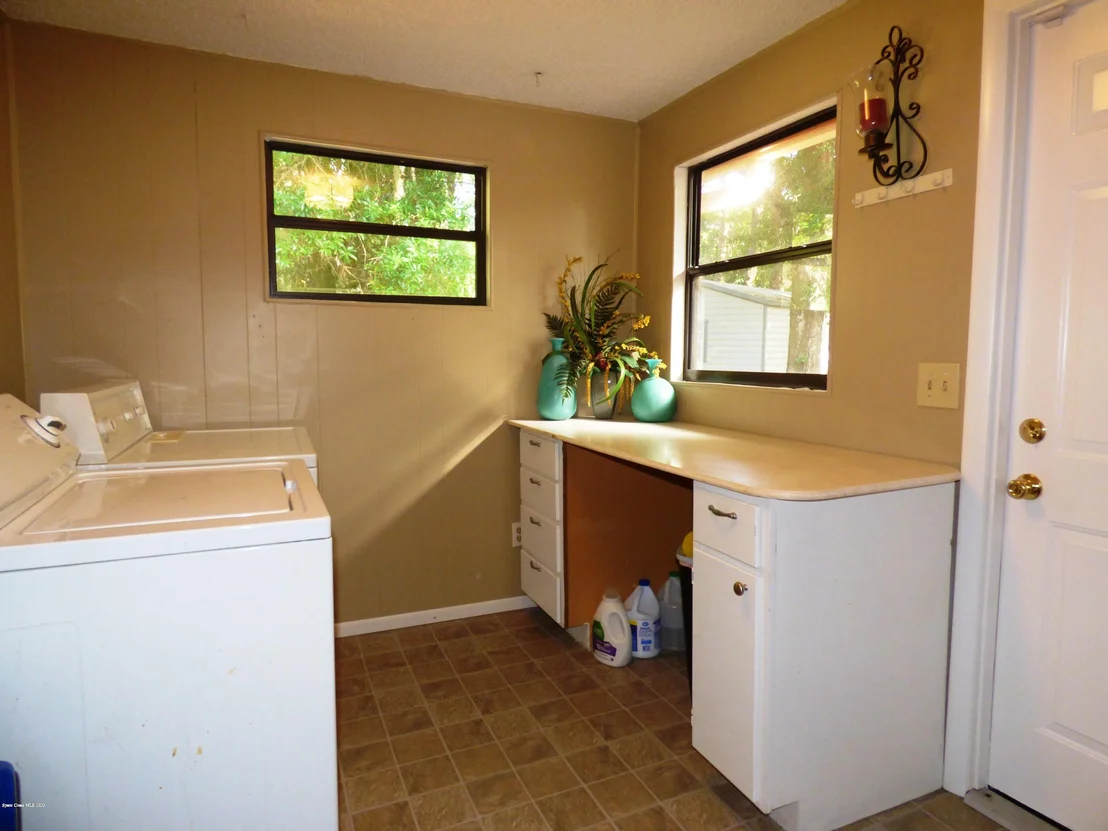 Photo of 6737 Sheridan Road