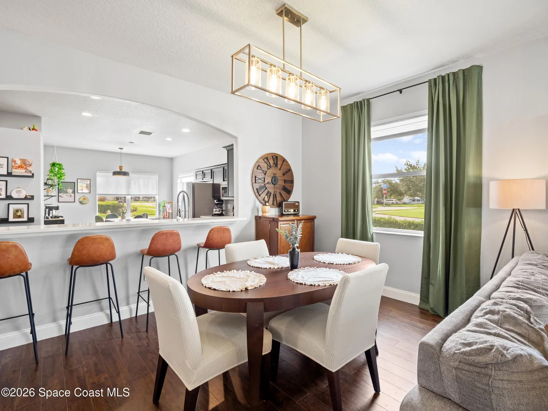 Photo of 1401 Bridgeport Circle