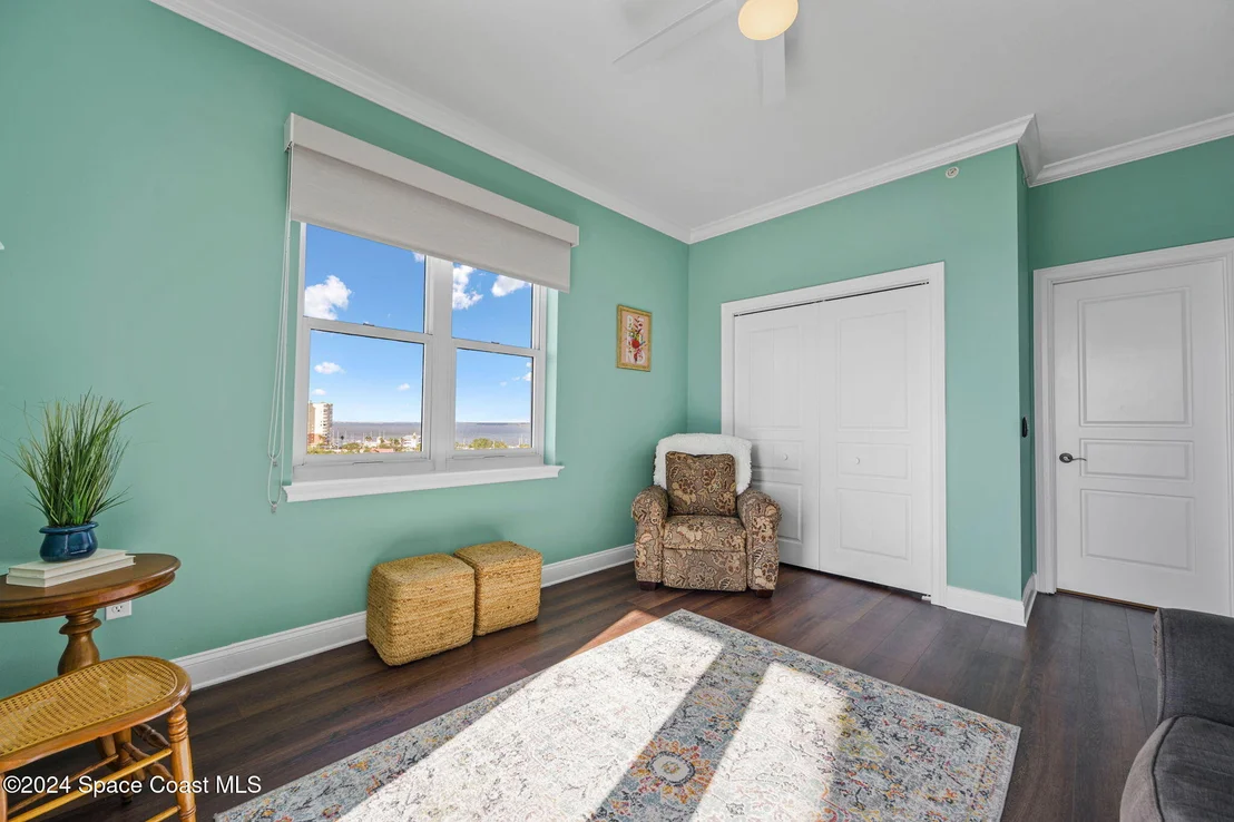 Photo of Unit 901 at 21 Riverside Drive