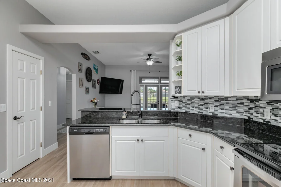 Photo of 789 Wyeth Street