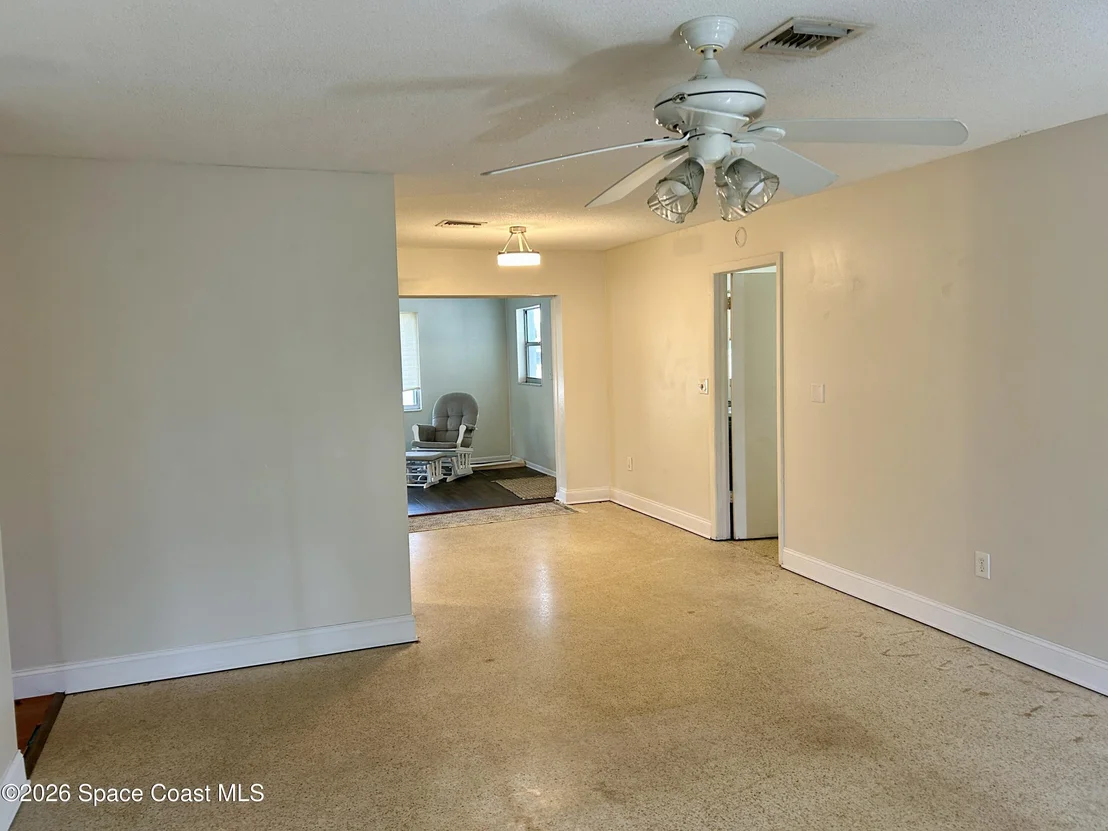 Photo of 858 Bianca Drive NE