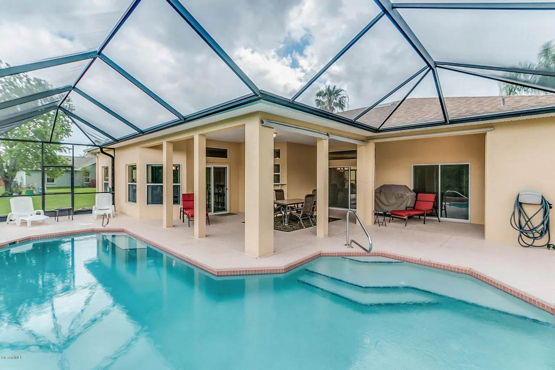 Photo of 4958 Alamanda Drive