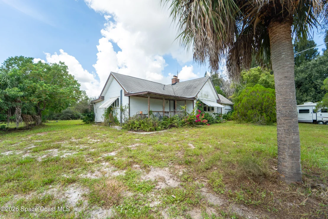 Photo of 6715 Whispering Pines Lane