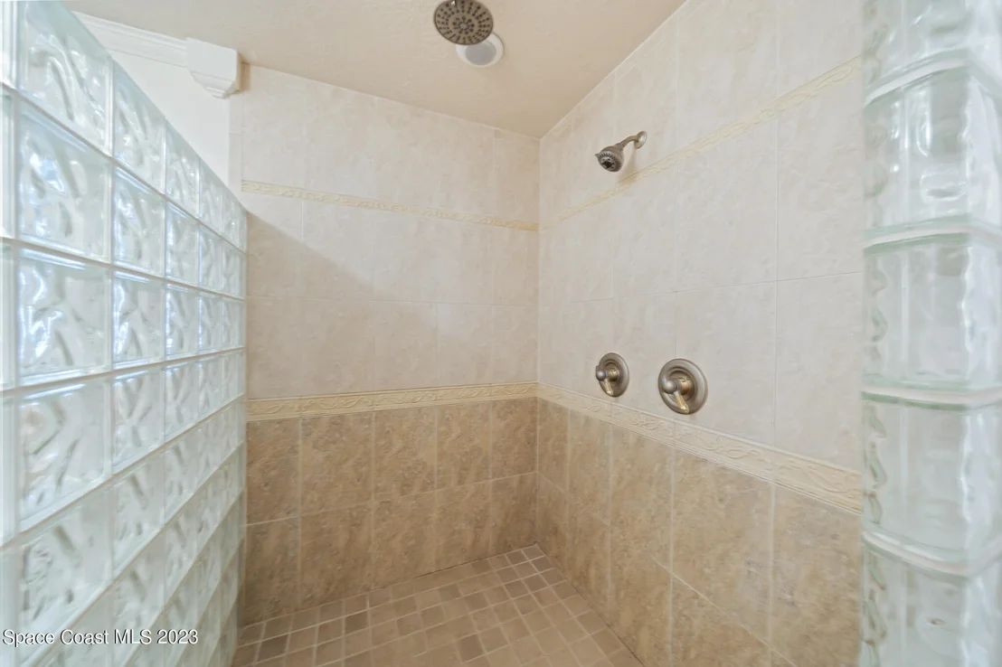 Photo of 863 Pelican Lane