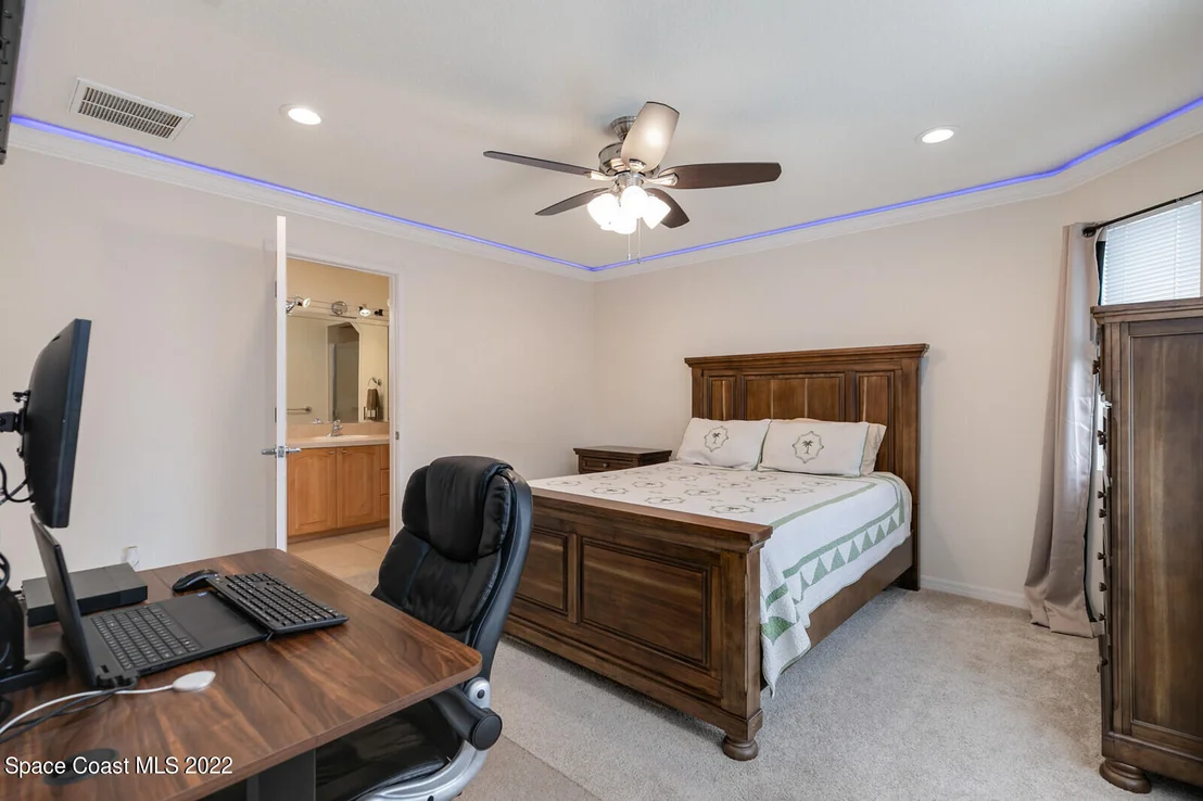 Photo of 218 Waterside Drive