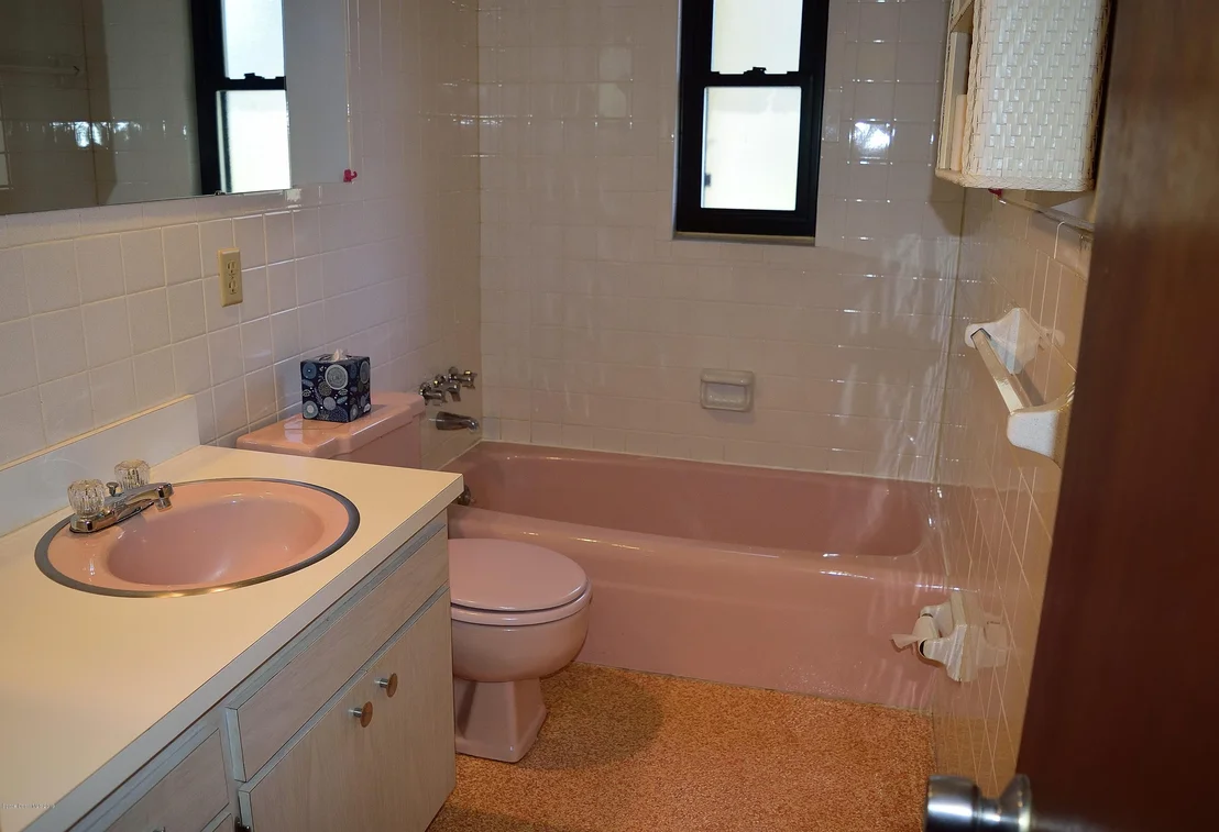 Photo of 698 Aloha Avenue