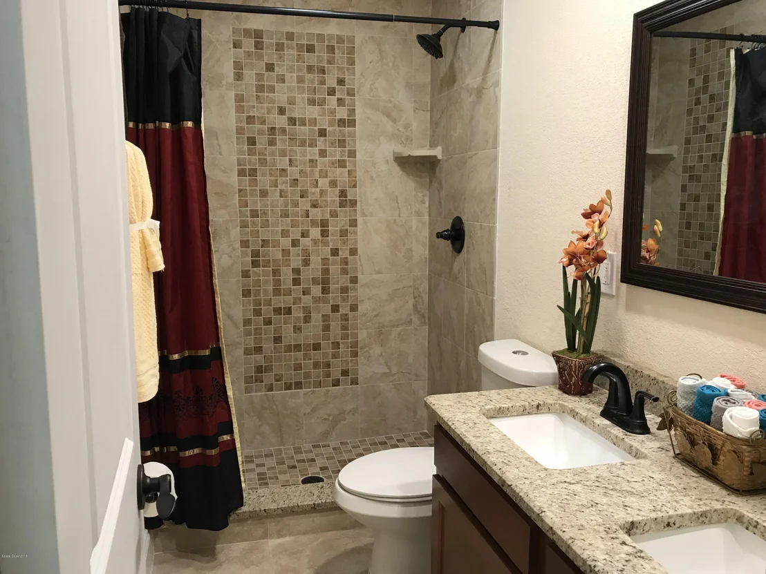 Photo of 321 Bossieux Boulevard