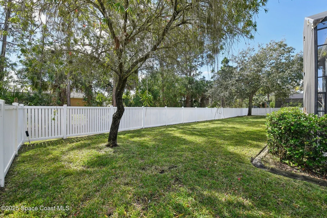 Photo of 115 Ridgemont Circle SE