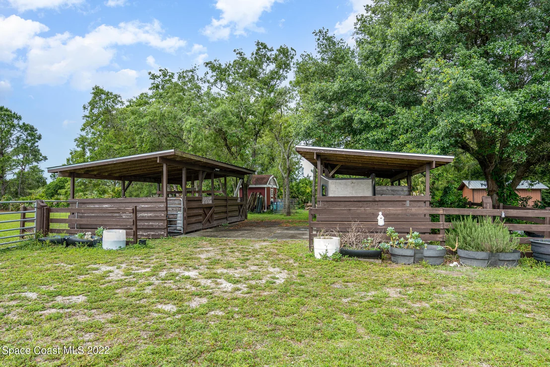 Photo of 515 Grant Road