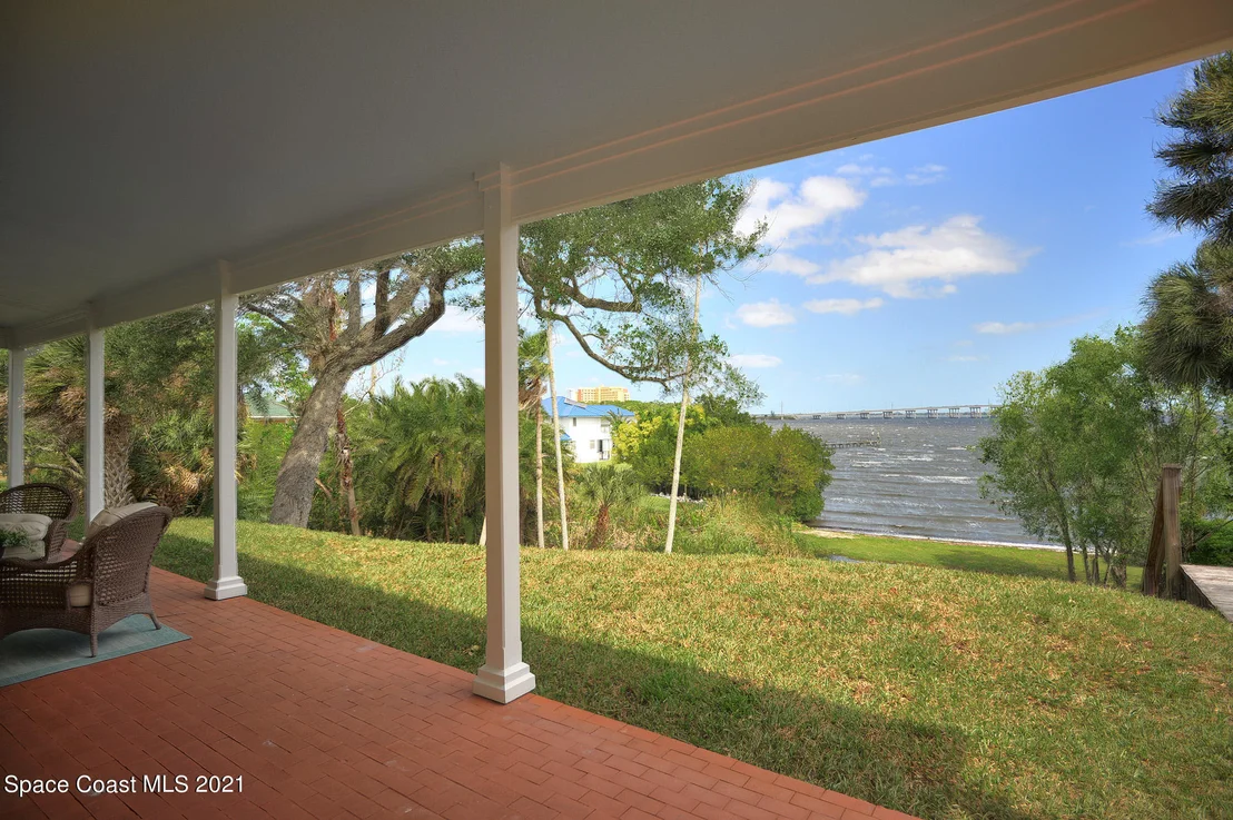 Photo of 400 Bay Point Drive