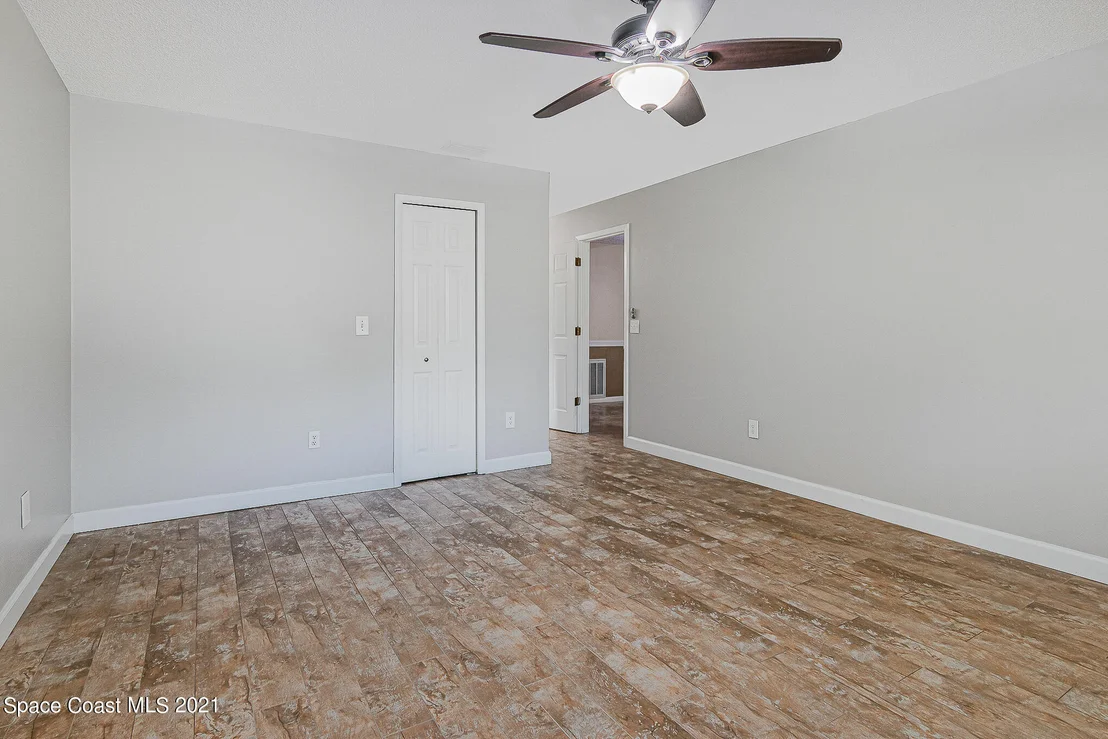 Photo of 5770 Fairbridge Street