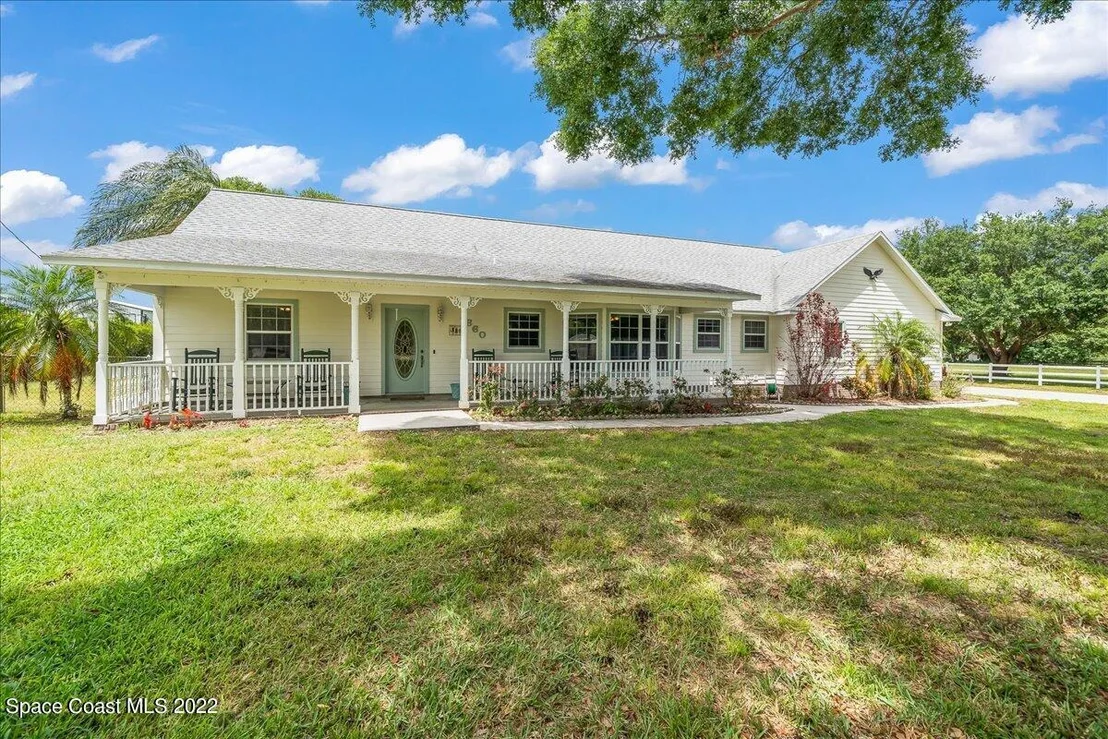 Photo of 3660 Burkholm Road