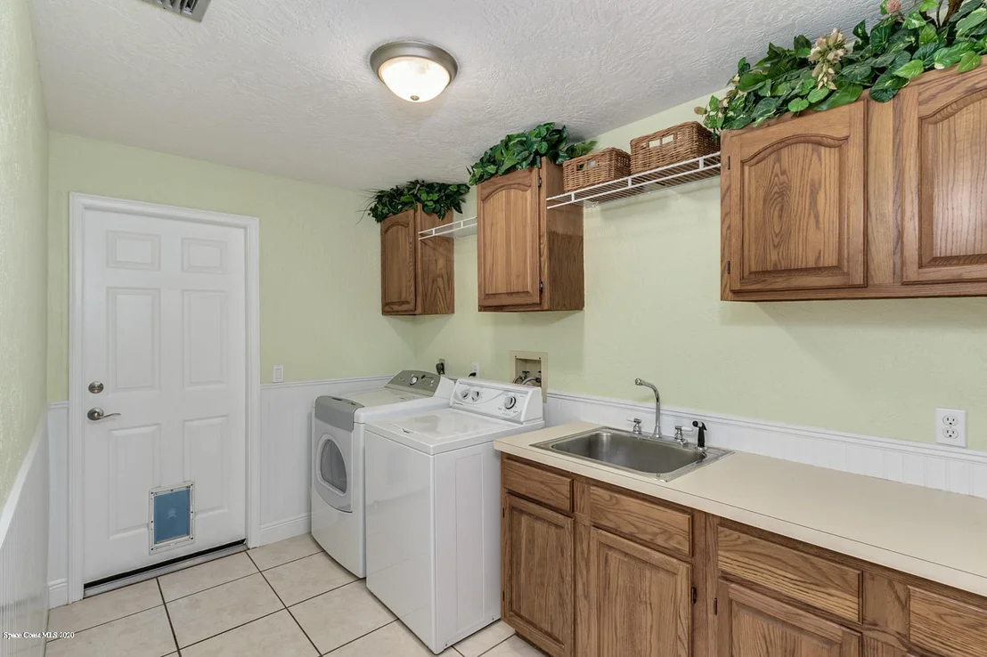 Photo of 552 Rio Casa Drive N