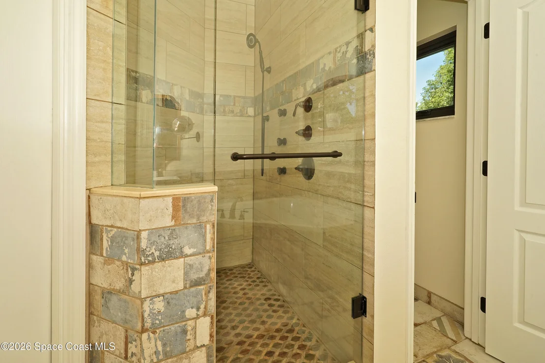 Photo of 394 Tunbridge Drive