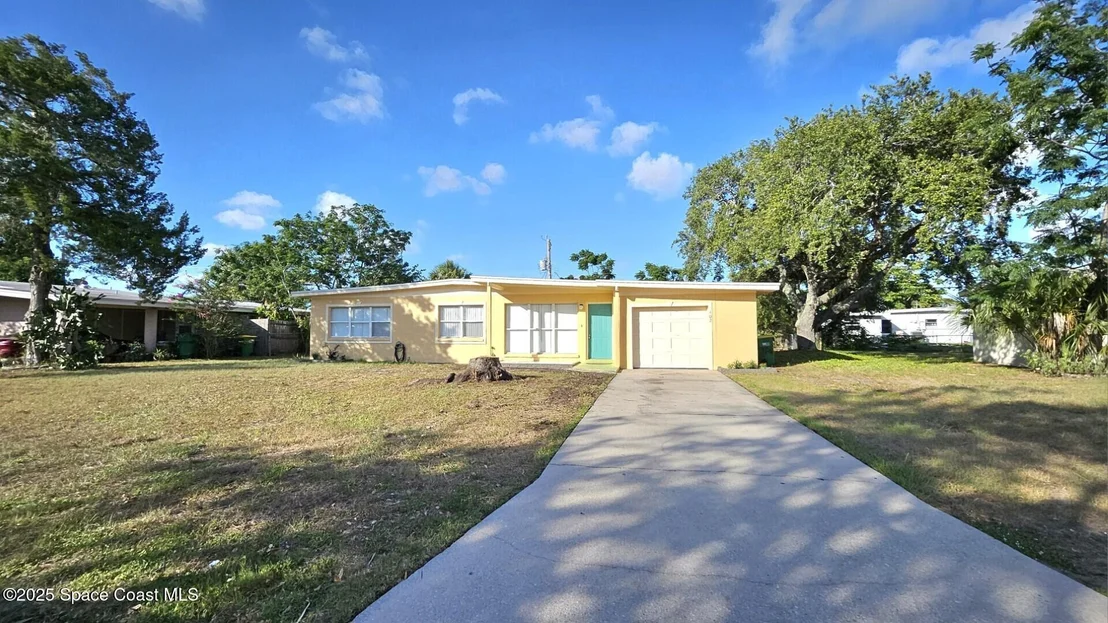 Photo of 402 Edinburgh Drive