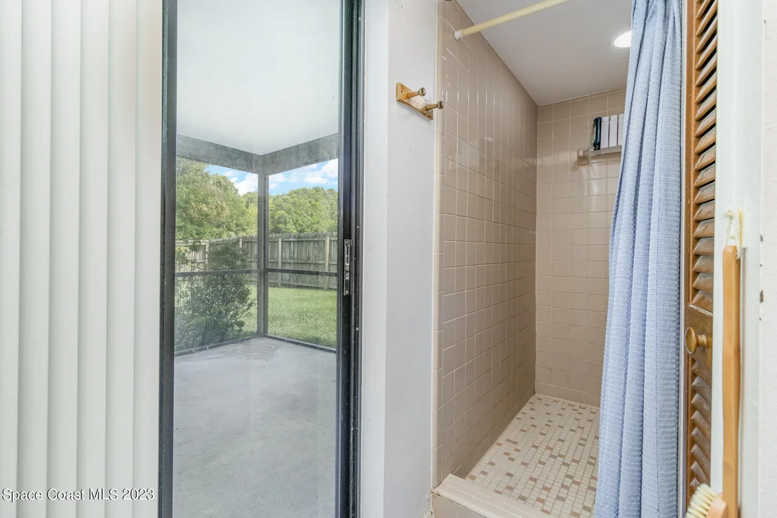 Photo of 2777 Nobility Avenue