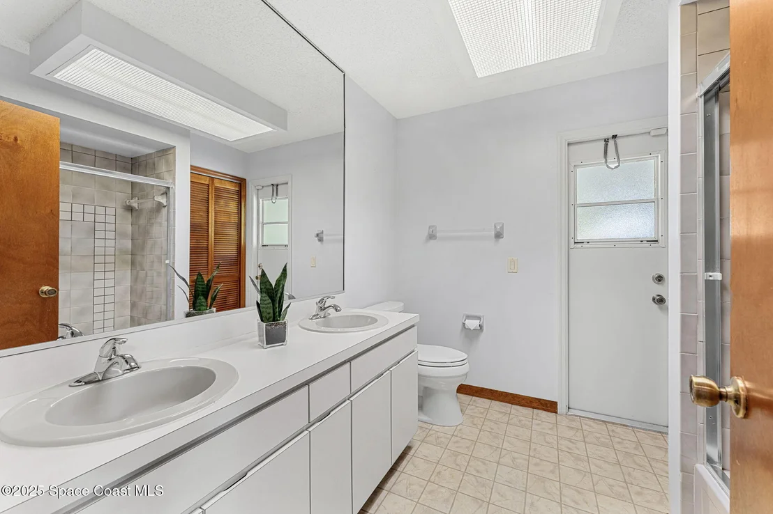 Photo of 396 Dolphin Street
