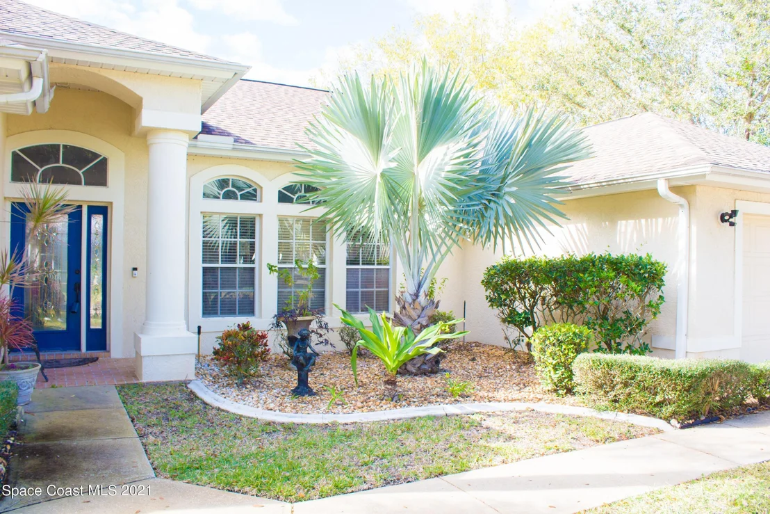 Photo of 5700 Newbury Circle