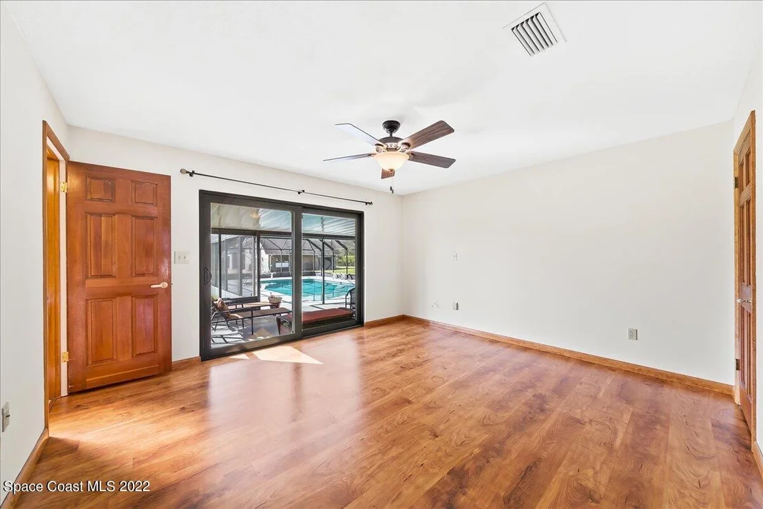 Photo of 3685 Burkholm Road